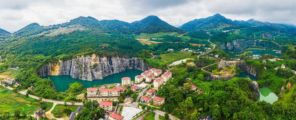 礦區(qū)土壤污染治理修復(fù).jpg 礦區(qū)修復(fù)