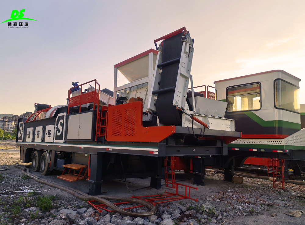 高效淋洗修復(fù)的德森環(huán)境移動淋洗車