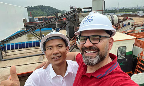 客戶考察參觀項(xiàng)目現(xiàn)場(chǎng)運(yùn)營(yíng)情況